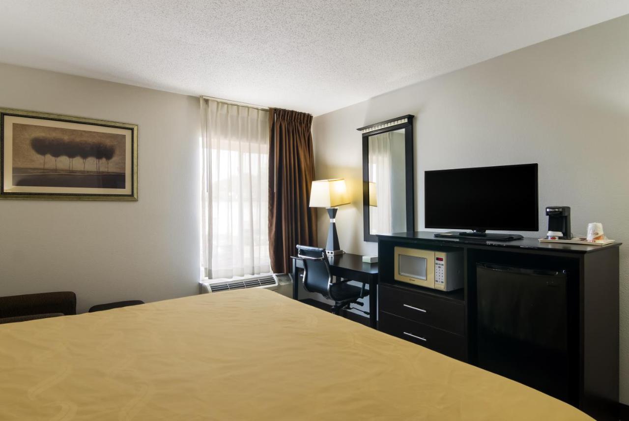 Quality Inn Aurora - Naperville Area Екстер'єр фото