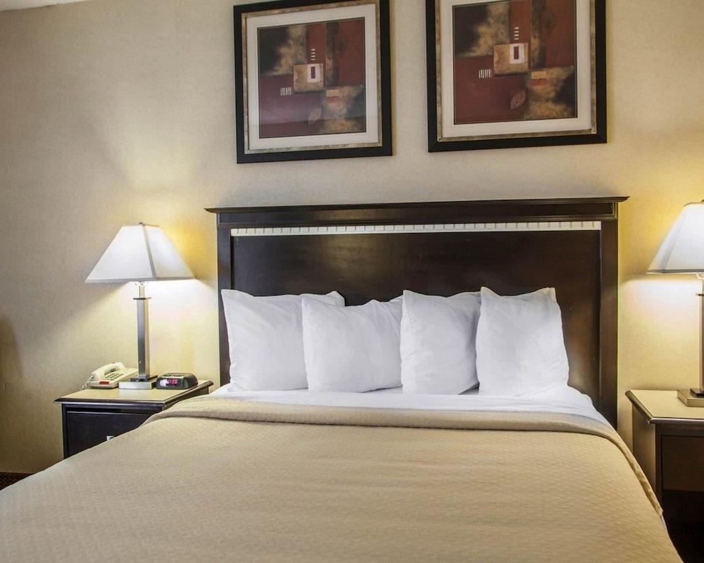 Quality Inn Aurora - Naperville Area Екстер'єр фото