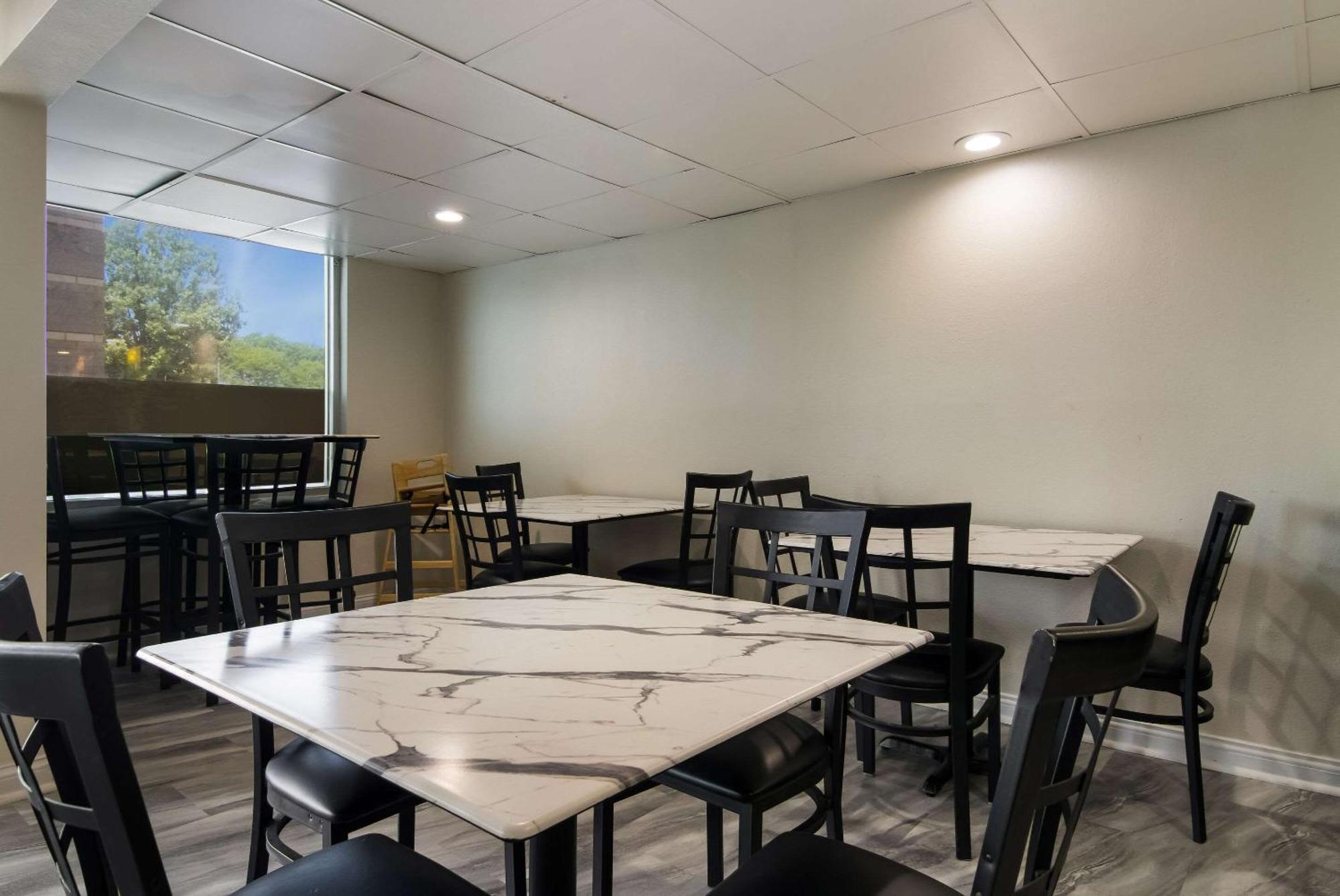 Quality Inn Aurora - Naperville Area Екстер'єр фото