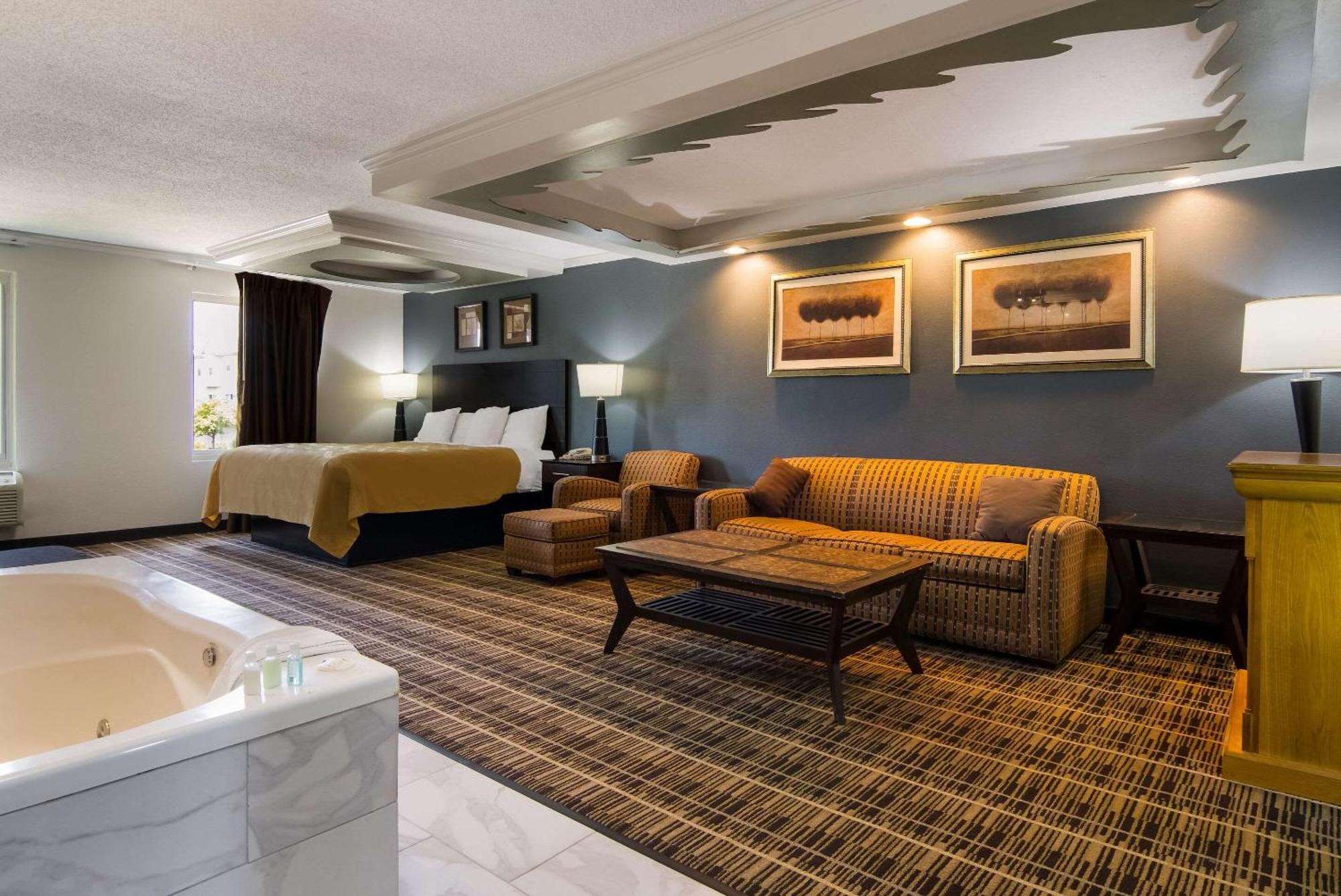 Quality Inn Aurora - Naperville Area Екстер'єр фото