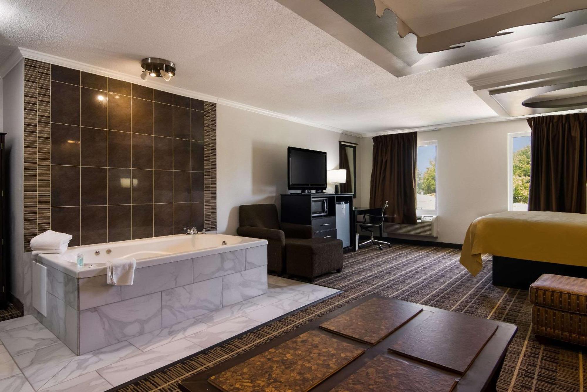Quality Inn Aurora - Naperville Area Екстер'єр фото